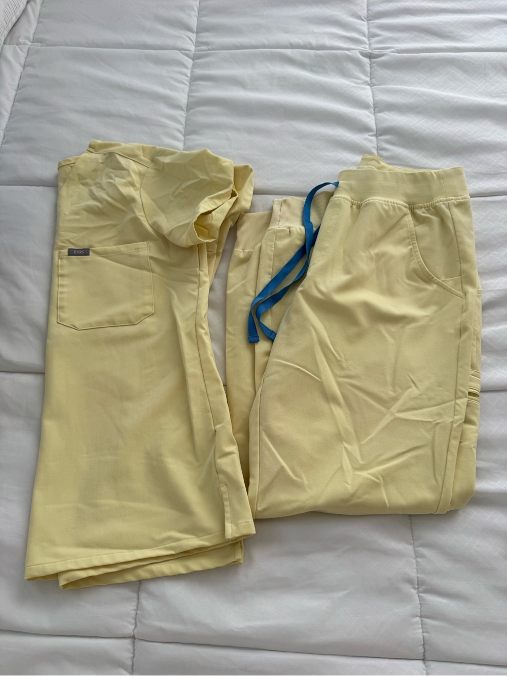 Figs Women's Pale Yellow Scrub Set with Blue Drawstring